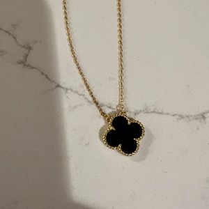 Alhambra Clover Necklace. Black Agate